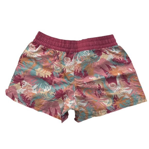 PATAGONIA girl's pink floral costa rica baggies shorts, youth XL. - Picture 3 of 3